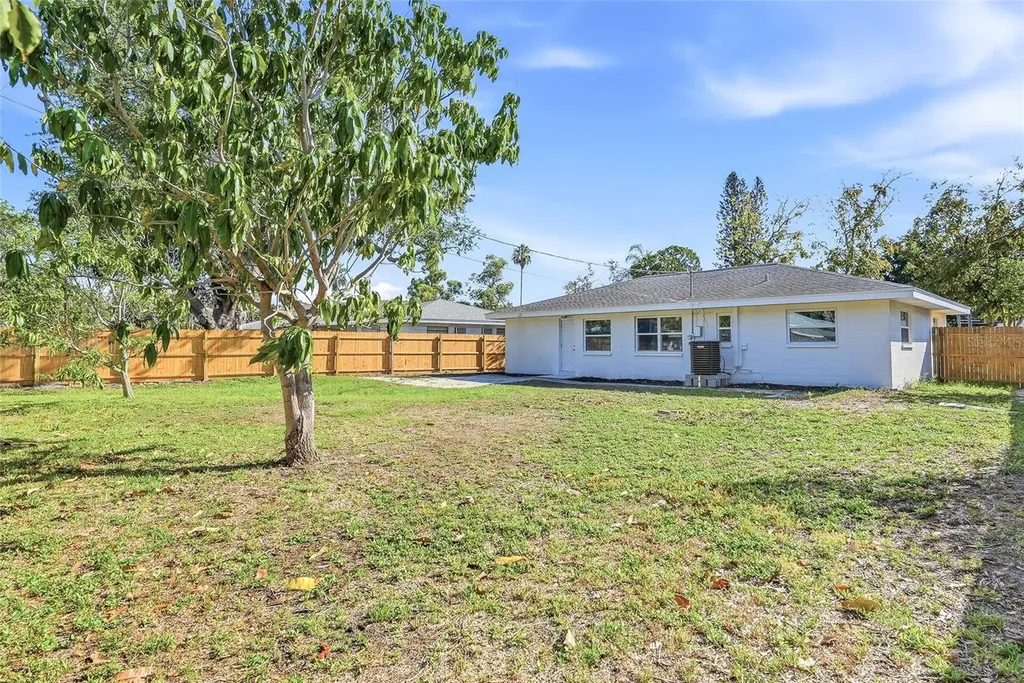 4720 Mohegan Road St Petersburg FL 33708