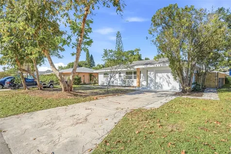 4720 Mohegan Road St Petersburg FL 33708