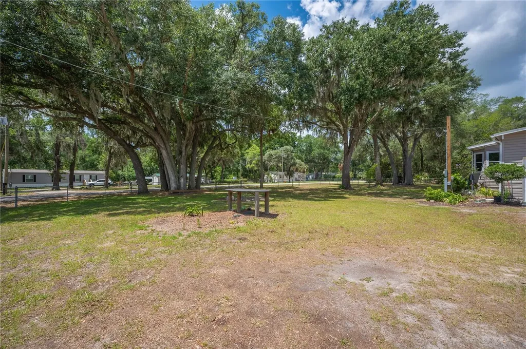 4817 Indian Oak Drive Mulberry FL 33860