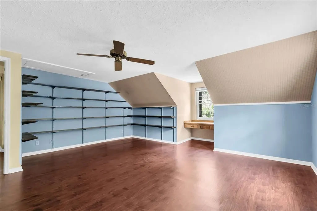 10422 N Woodmere Road Tampa FL 33617