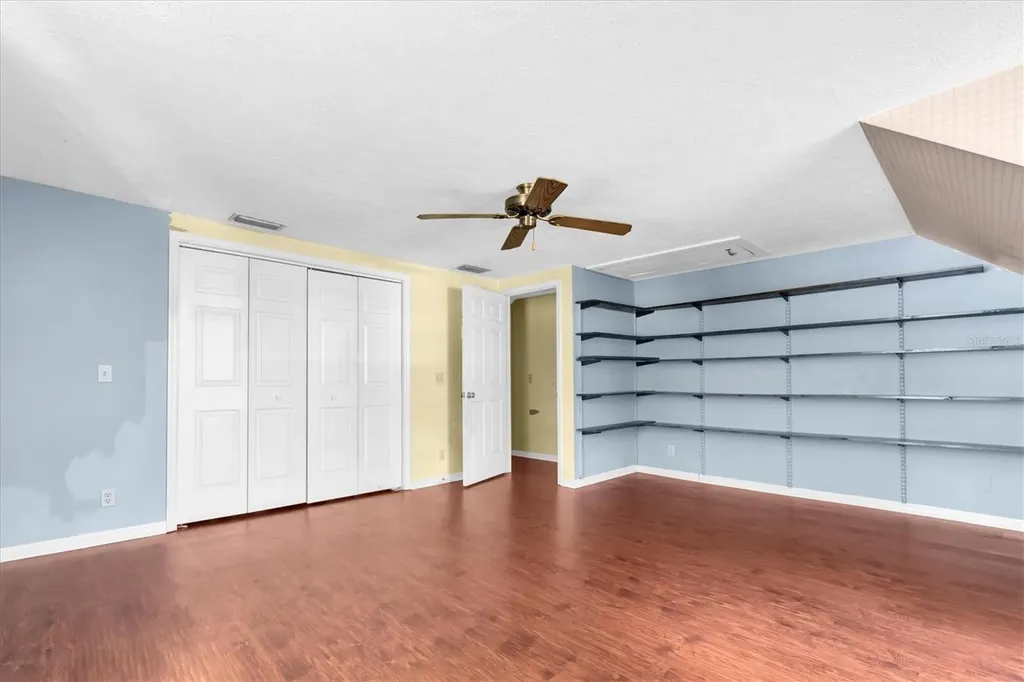10422 N Woodmere Road Tampa FL 33617