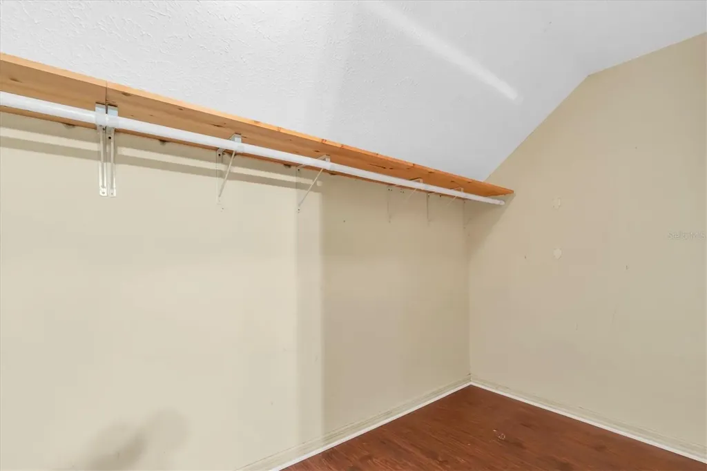 10422 N Woodmere Road Tampa FL 33617
