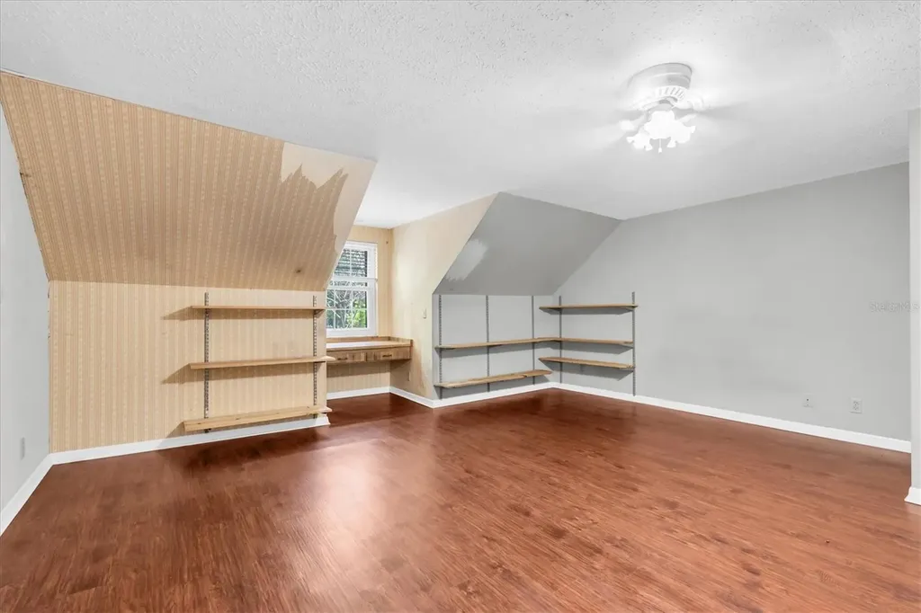 10422 N Woodmere Road Tampa FL 33617