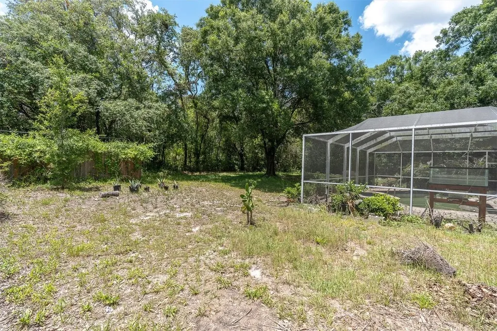 10422 N Woodmere Road Tampa FL 33617