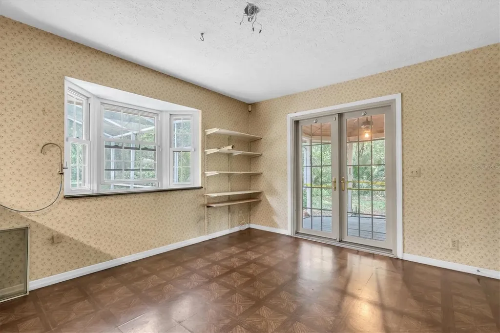 10422 N Woodmere Road Tampa FL 33617