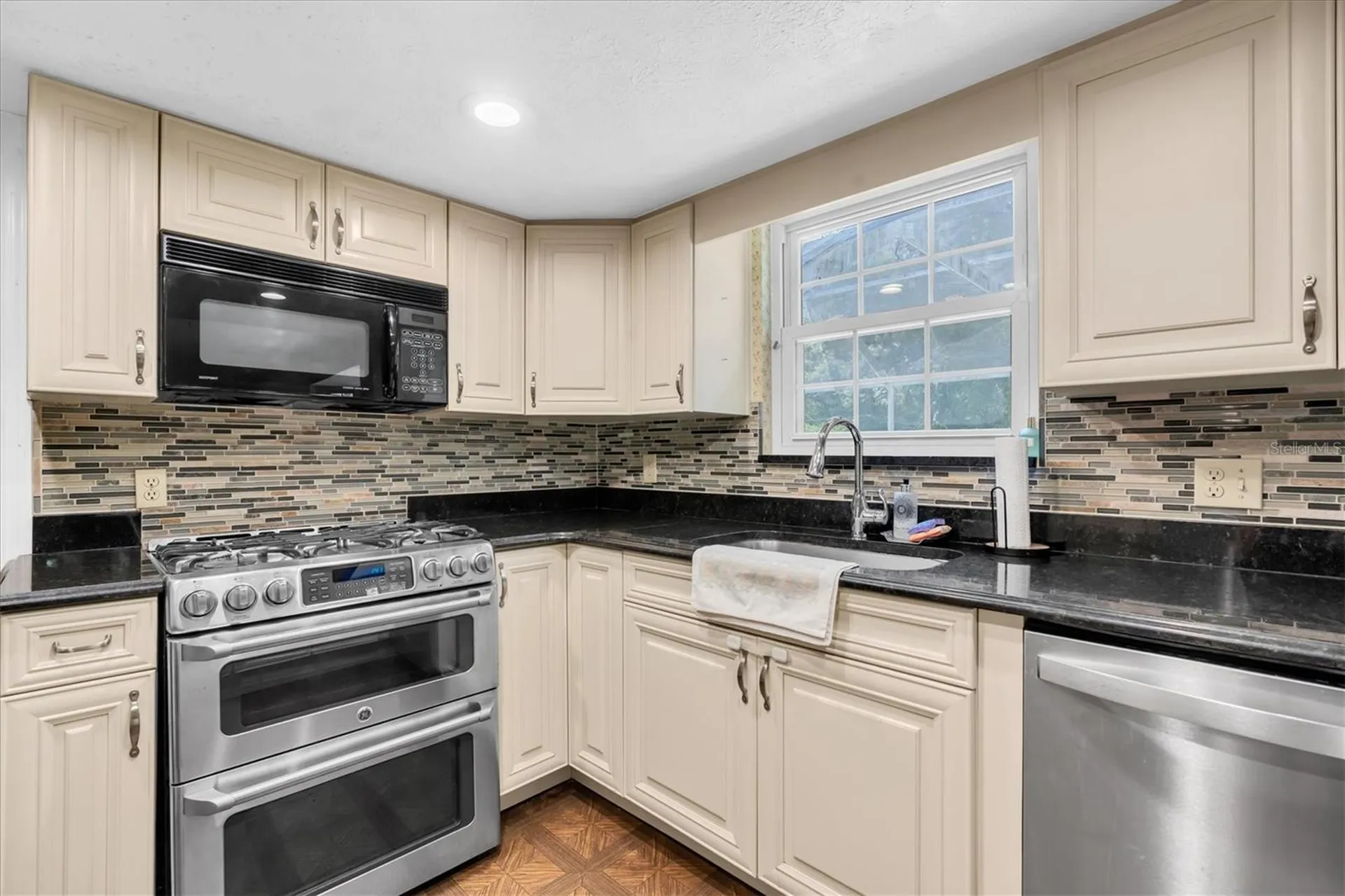 10422 N Woodmere Road Tampa FL 33617