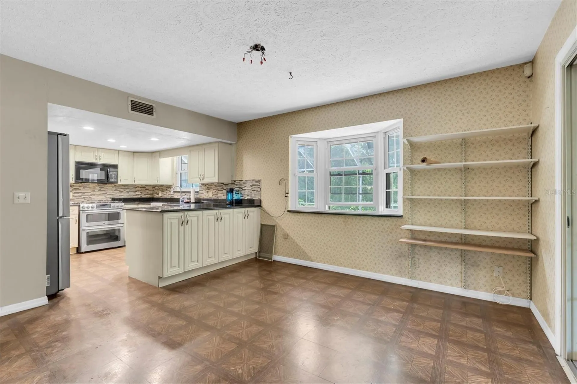 10422 N Woodmere Road Tampa FL 33617