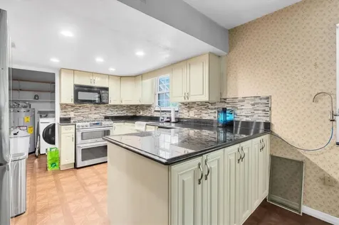 10422 N Woodmere Road Tampa FL 33617