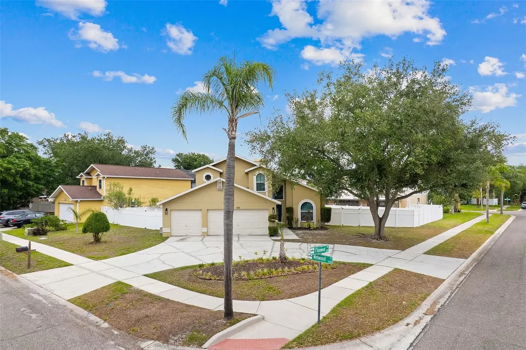 1105 Metwood Court Brandon FL 33511