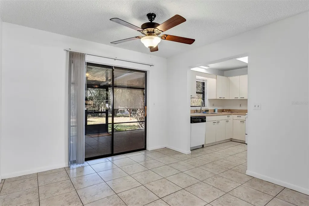 606 Third Avenue Lady Lake FL 32159