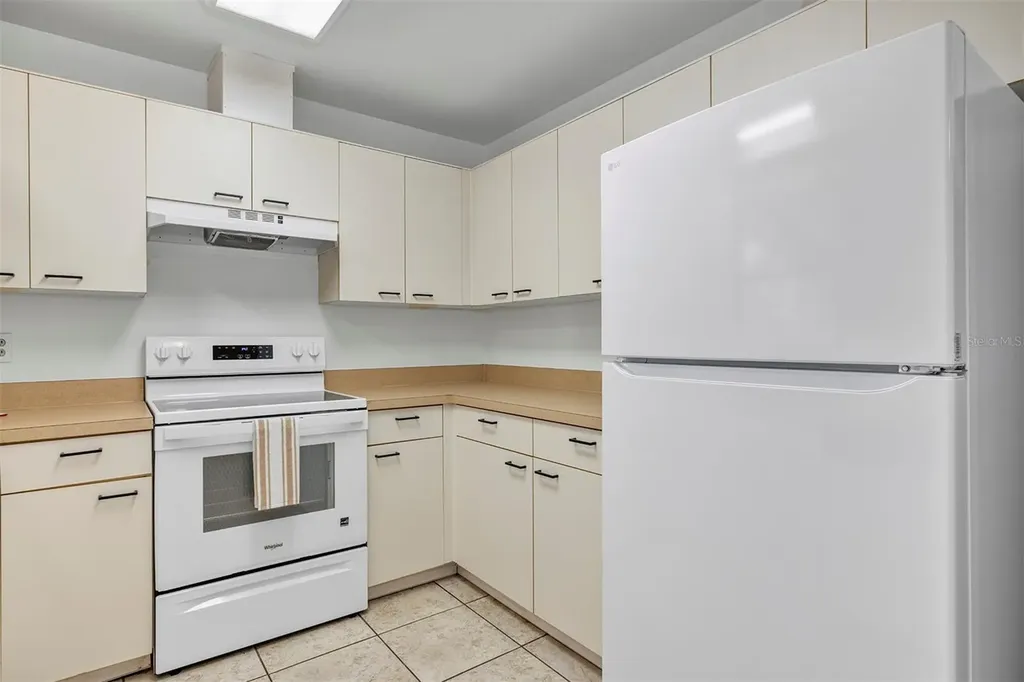 606 Third Avenue Lady Lake FL 32159