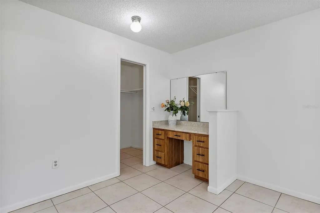 606 Third Avenue Lady Lake FL 32159