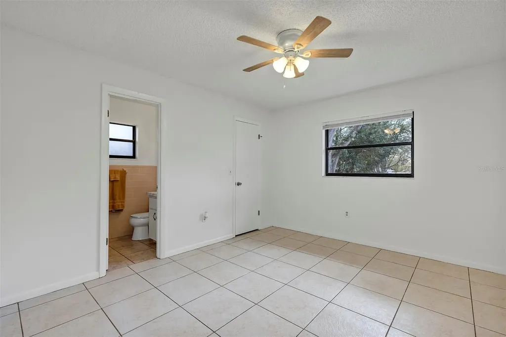 606 Third Avenue Lady Lake FL 32159