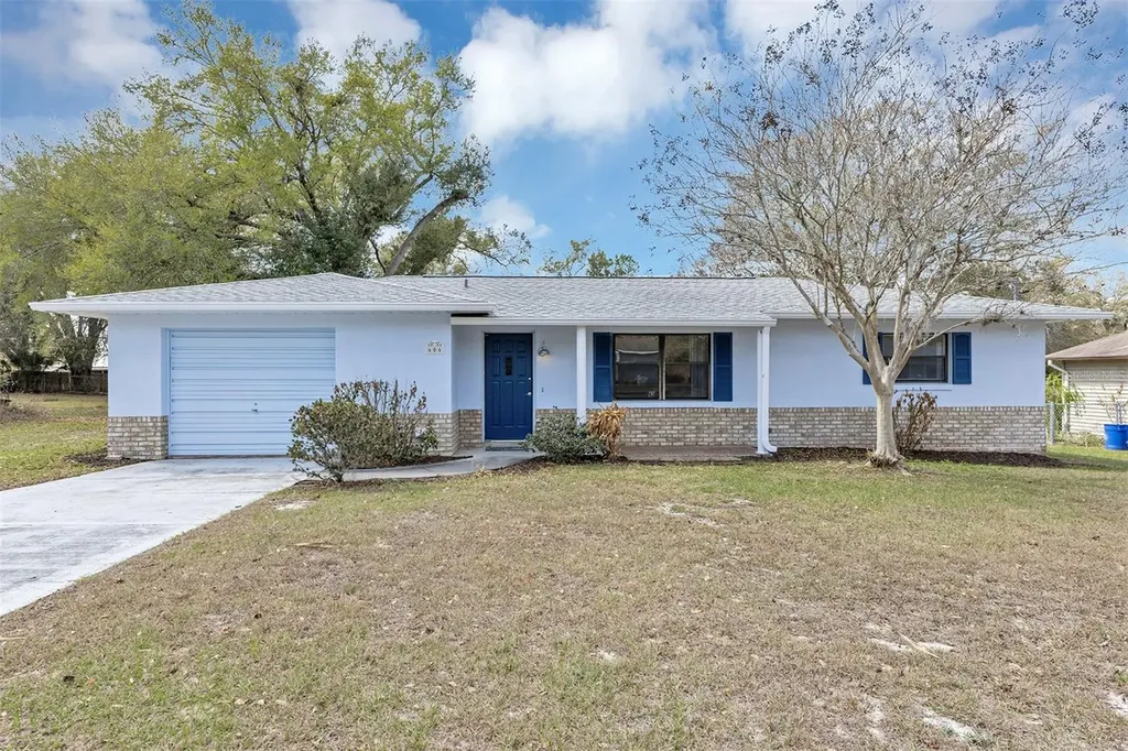 606 Third Avenue Lady Lake FL 32159
