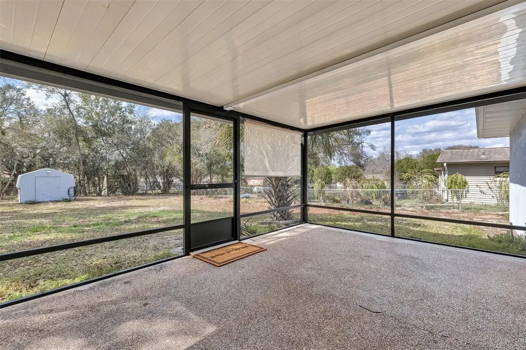 606 Third Avenue Lady Lake FL 32159