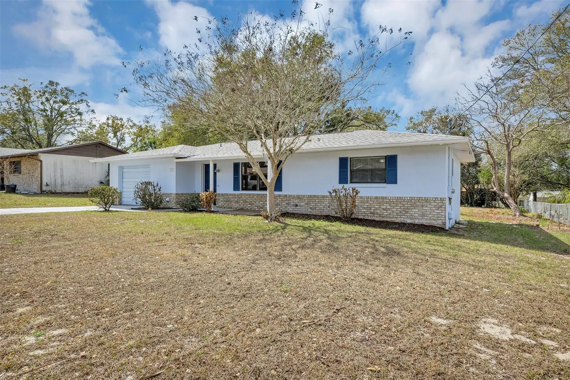 606 Third Avenue Lady Lake FL 32159