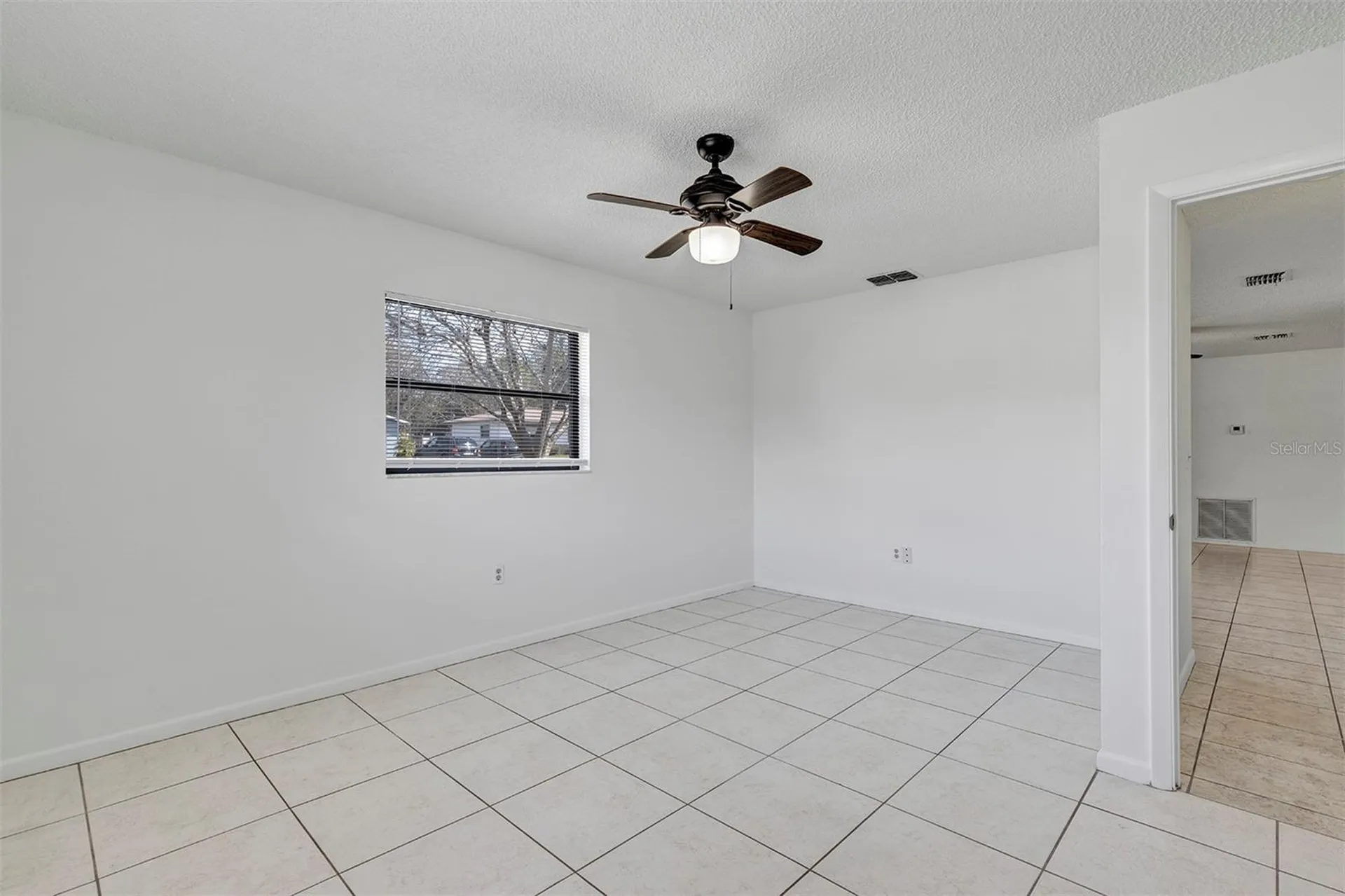 606 Third Avenue Lady Lake FL 32159