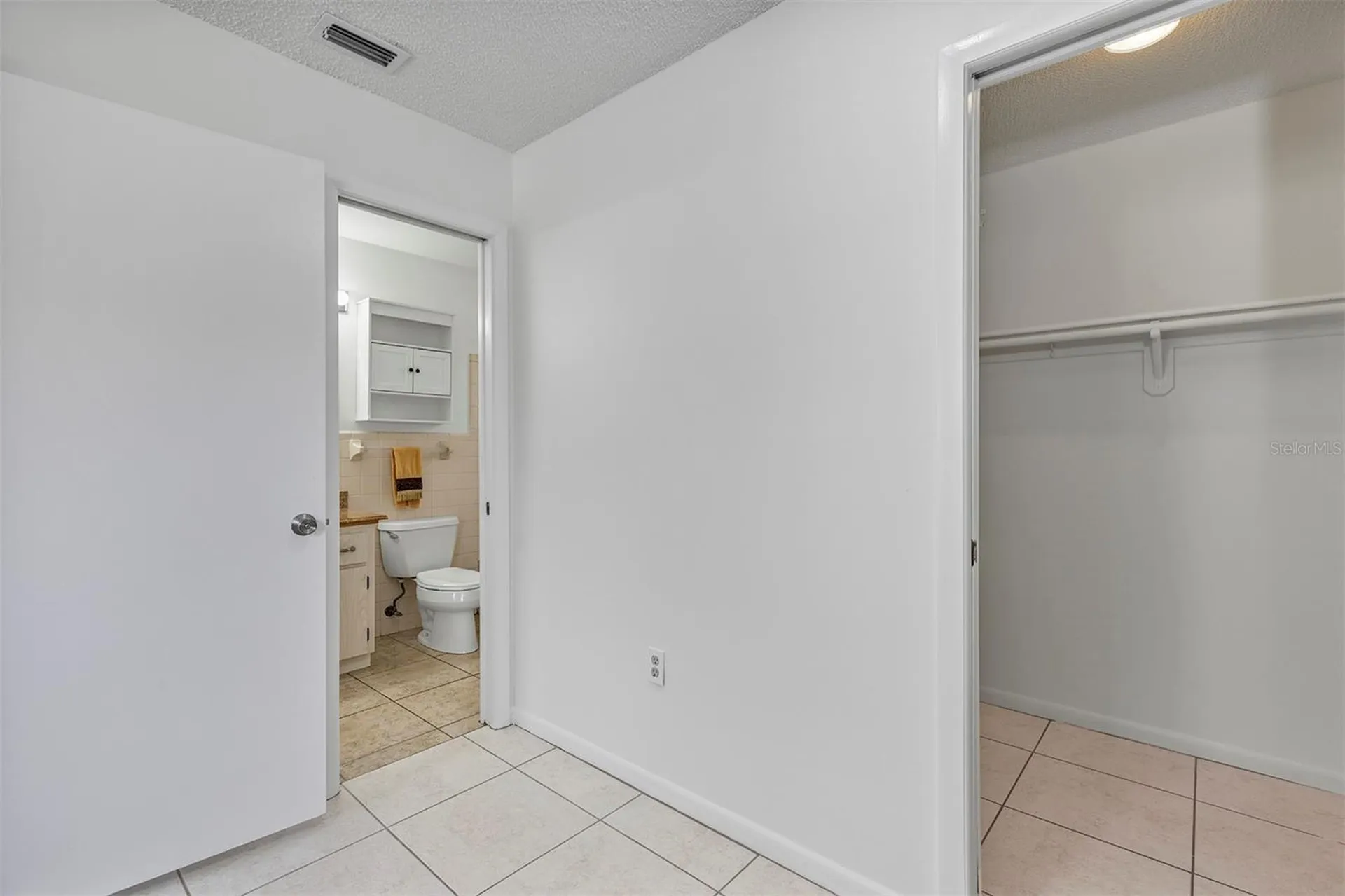 606 Third Avenue Lady Lake FL 32159