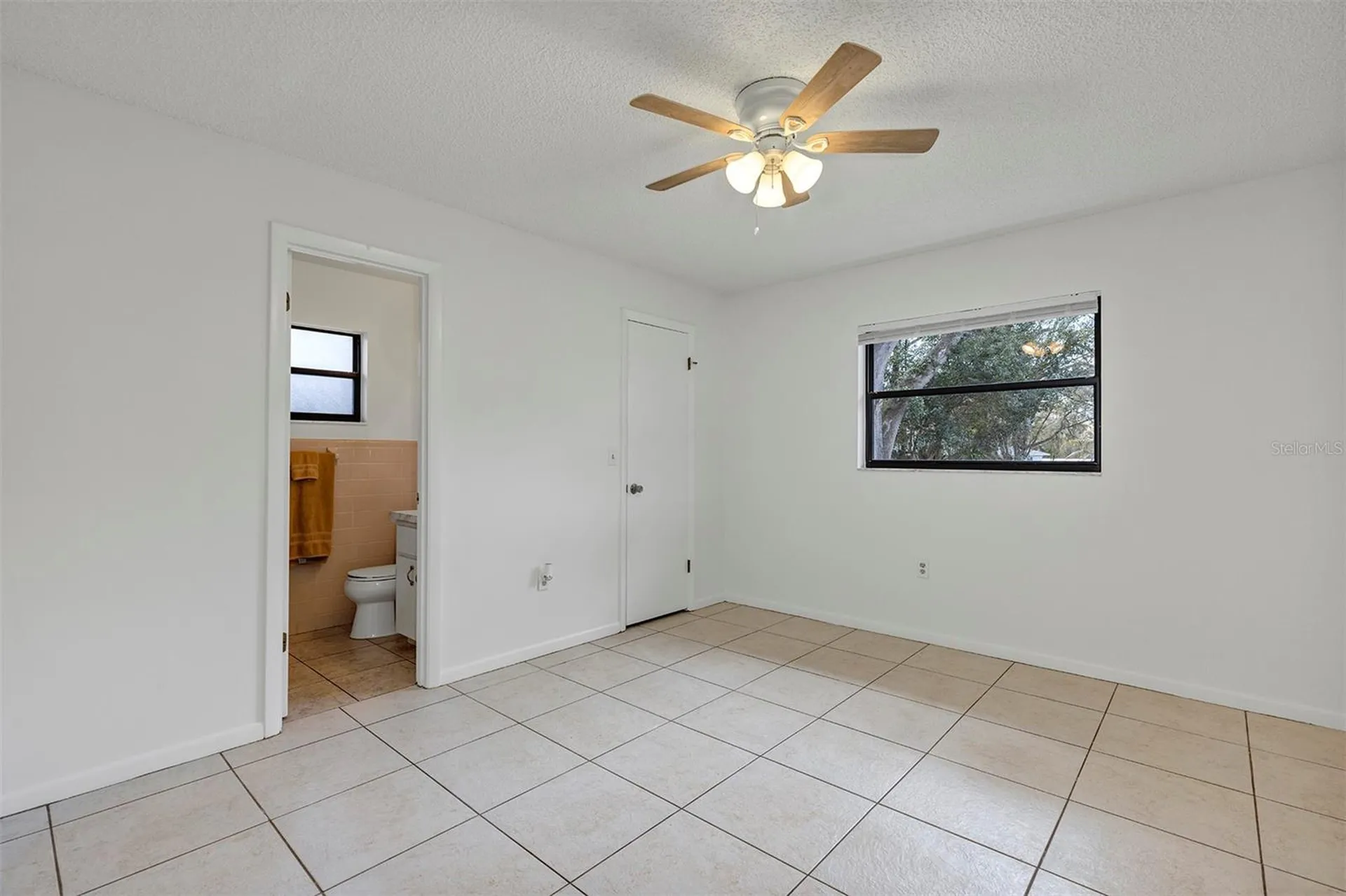606 Third Avenue Lady Lake FL 32159