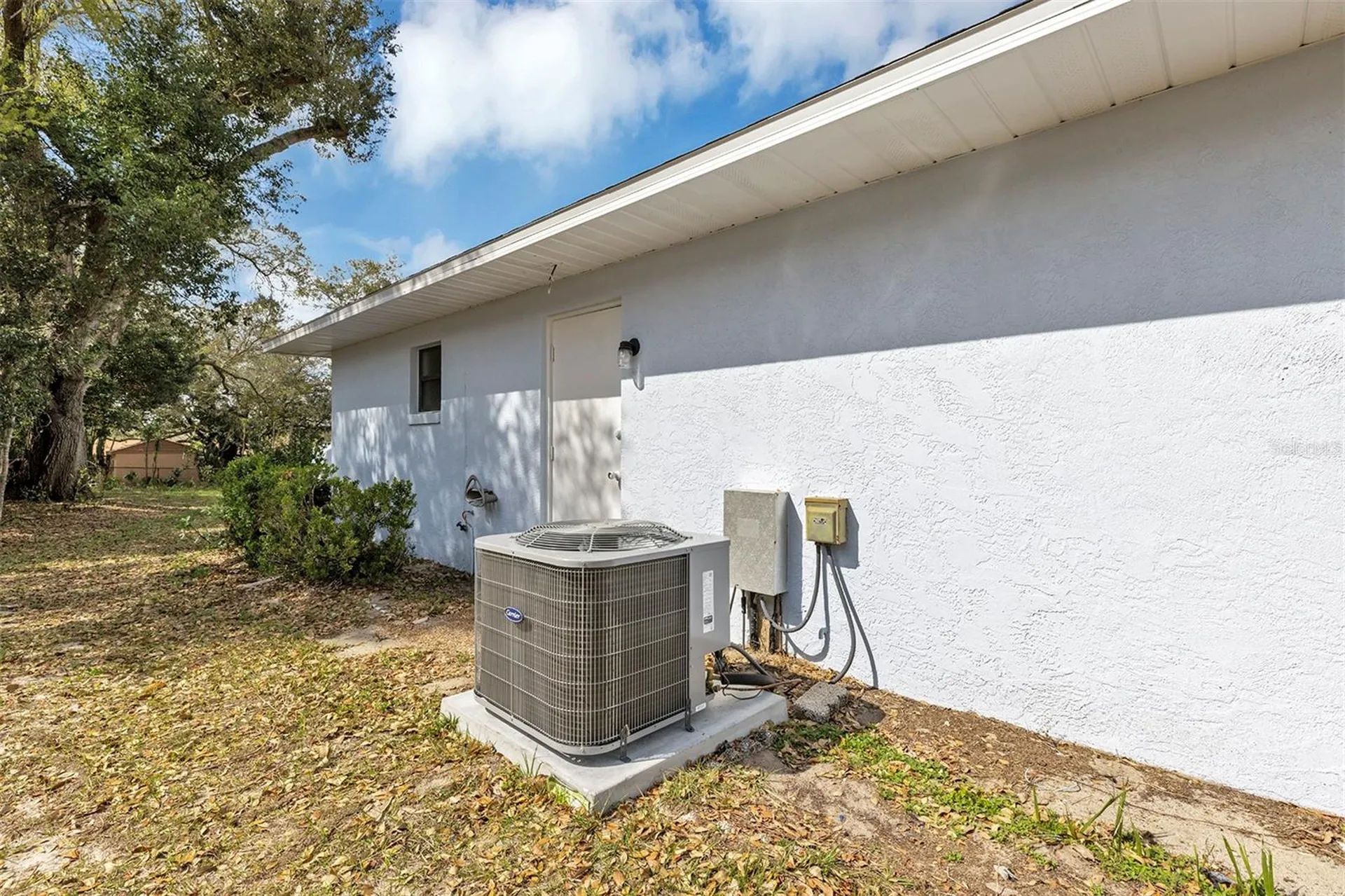 606 Third Avenue Lady Lake FL 32159