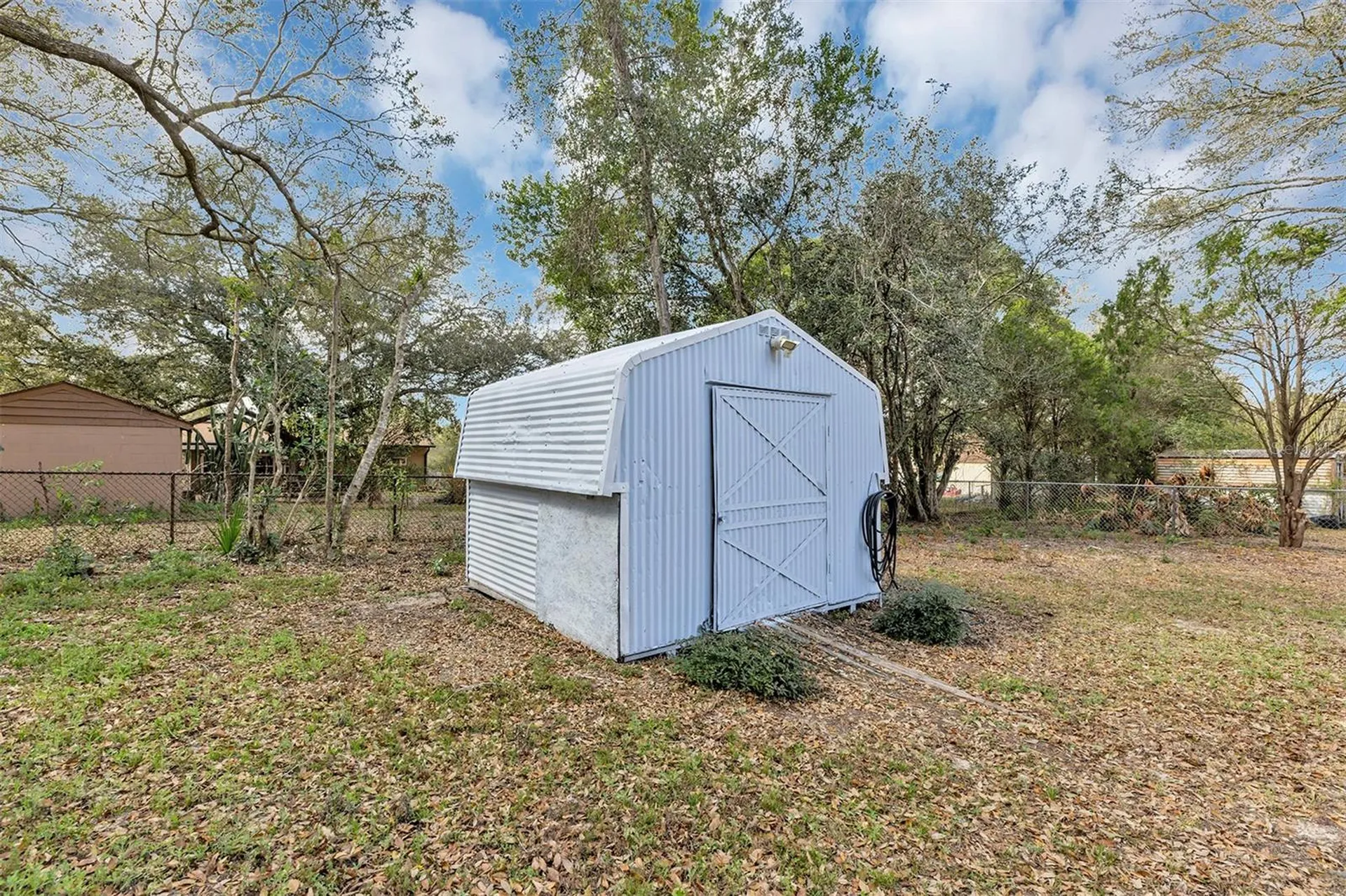 606 Third Avenue Lady Lake FL 32159