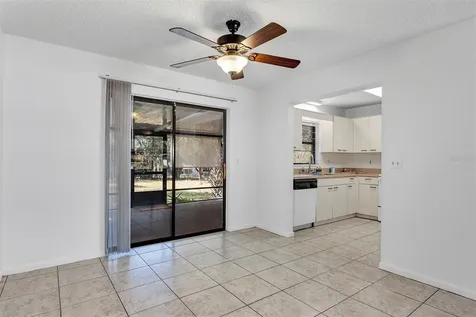 606 Third Avenue Lady Lake FL 32159