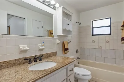 606 Third Avenue Lady Lake FL 32159