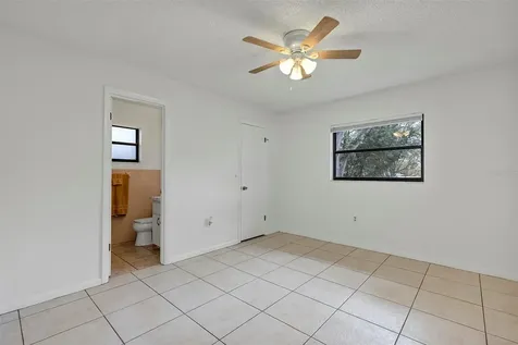 606 Third Avenue Lady Lake FL 32159