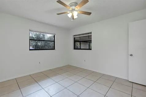 606 Third Avenue Lady Lake FL 32159