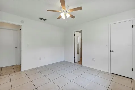 606 Third Avenue Lady Lake FL 32159