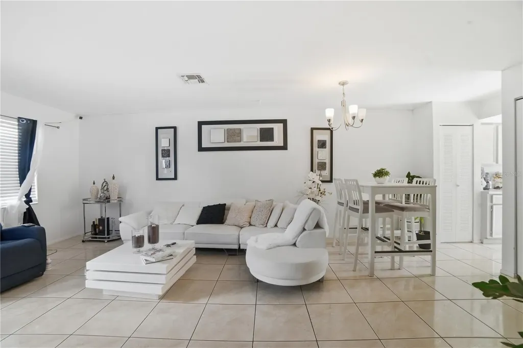 2 E Las Palmas Way Kissimmee FL 34743