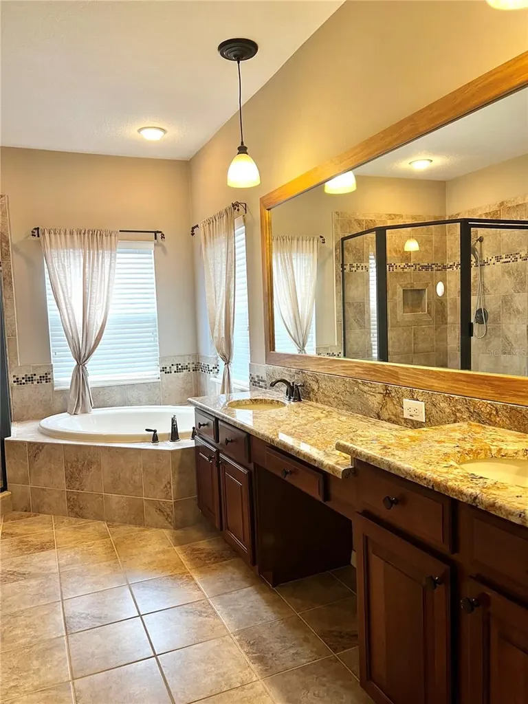 9524 Greenpointe Drive Tampa FL 33626