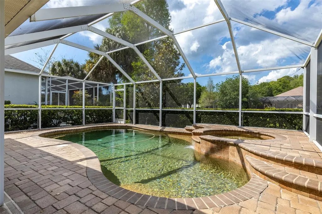 9524 Greenpointe Drive Tampa FL 33626