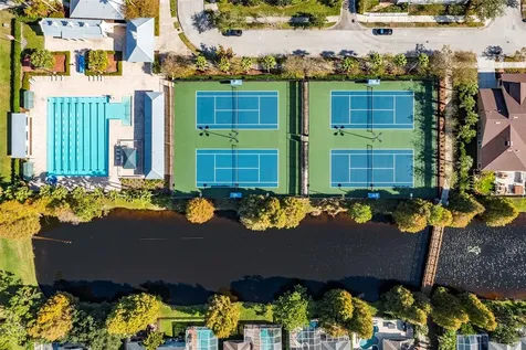9524 Greenpointe Drive Tampa FL 33626