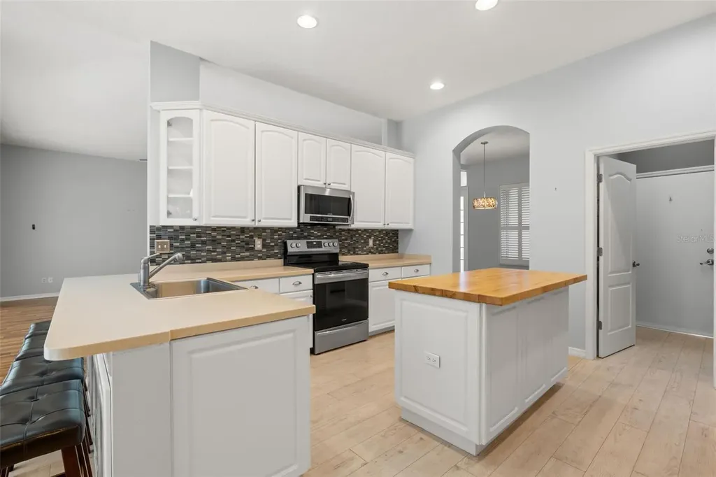 1305 Crystal Greens Drive Sun City Center FL 33573