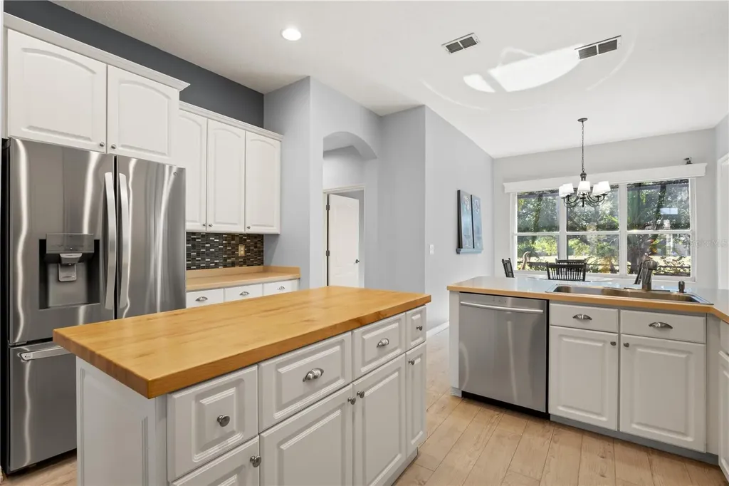 1305 Crystal Greens Drive Sun City Center FL 33573