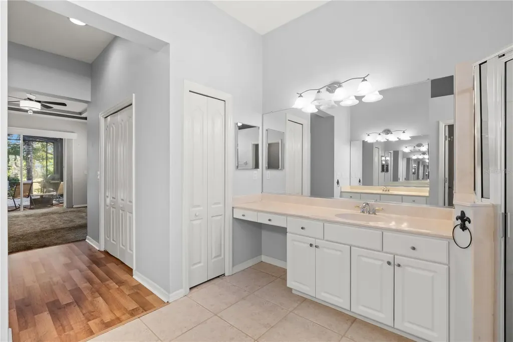 1305 Crystal Greens Drive Sun City Center FL 33573