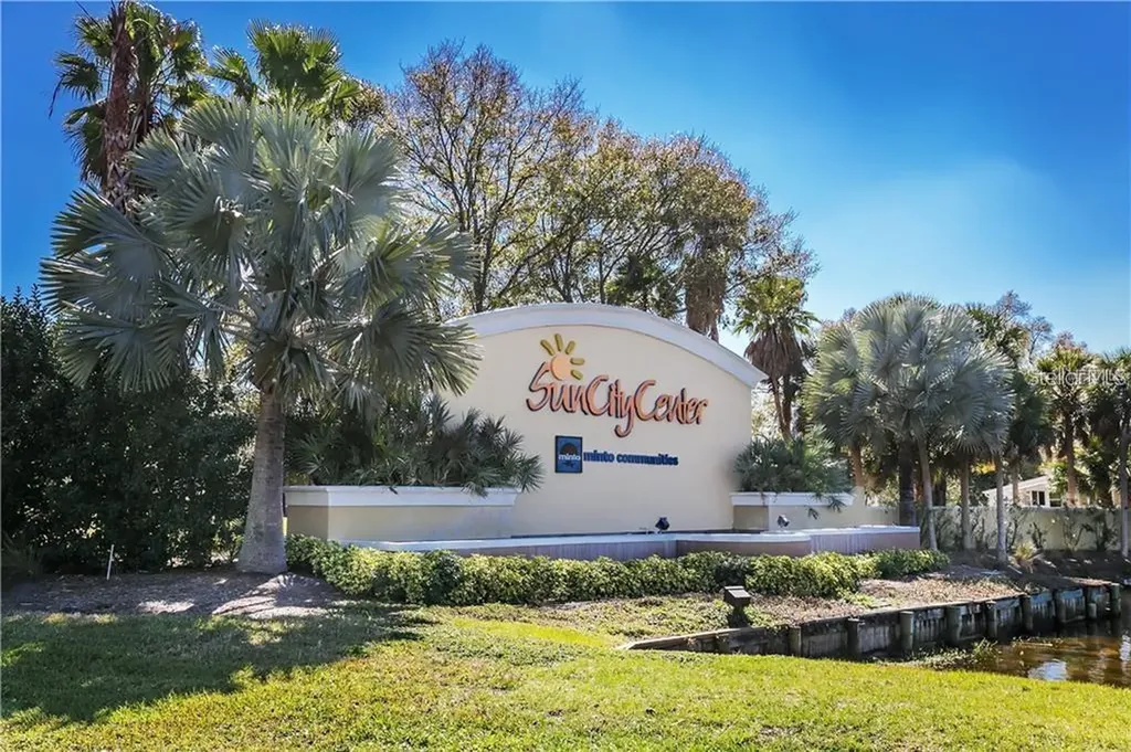 1305 Crystal Greens Drive Sun City Center FL 33573