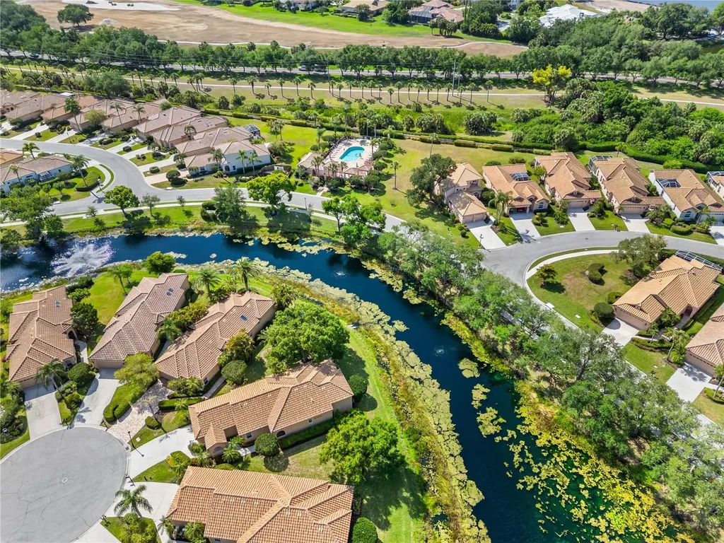 7106 La Ronda Court Sarasota FL 34238