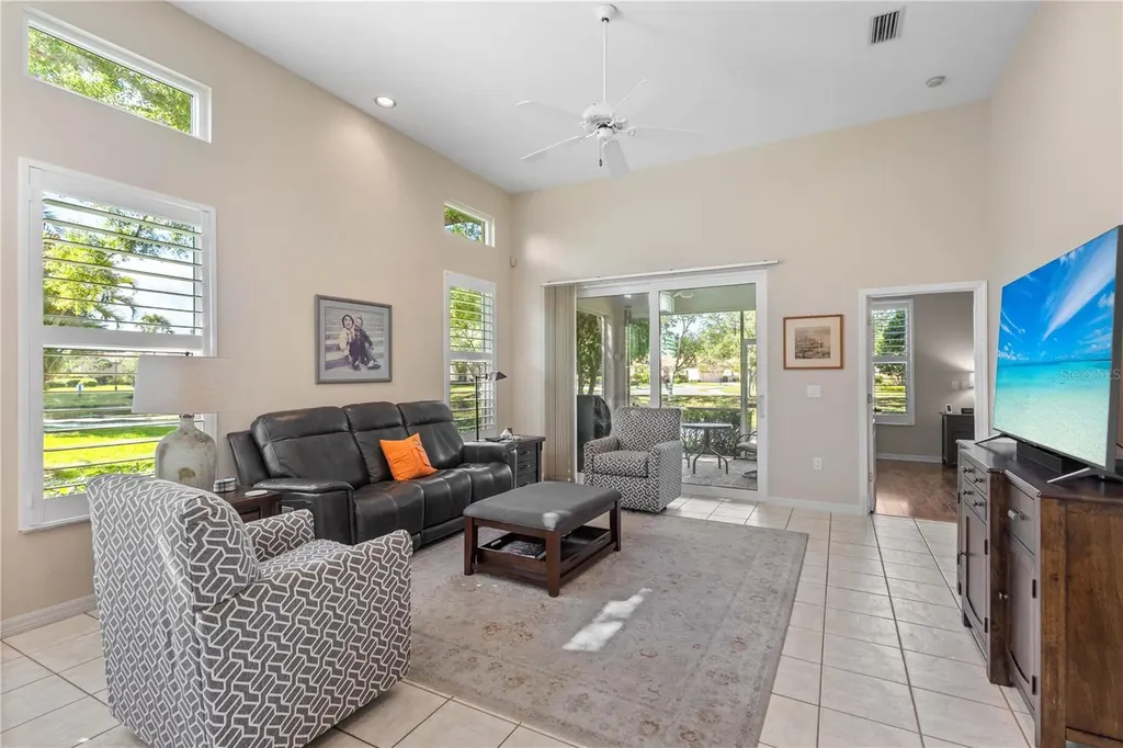 7106 La Ronda Court Sarasota FL 34238