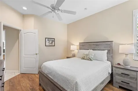 7106 La Ronda Court Sarasota FL 34238