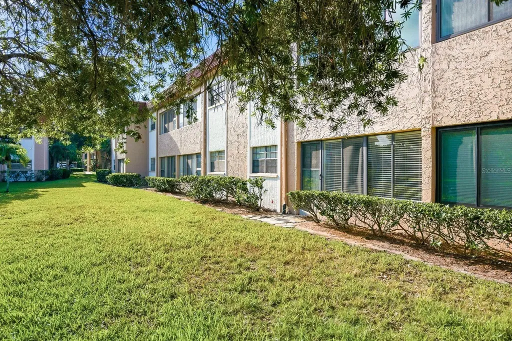 1750 Belleair Forest Drive Belleair FL 33756