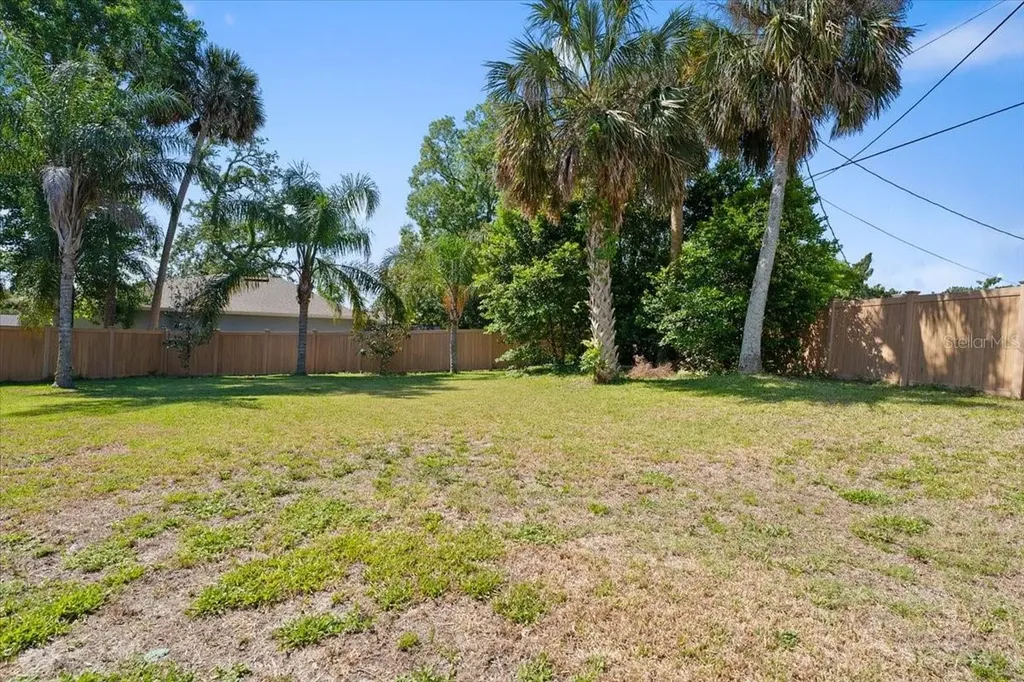 1137 Yaupon Street Daytona Beach FL 32117