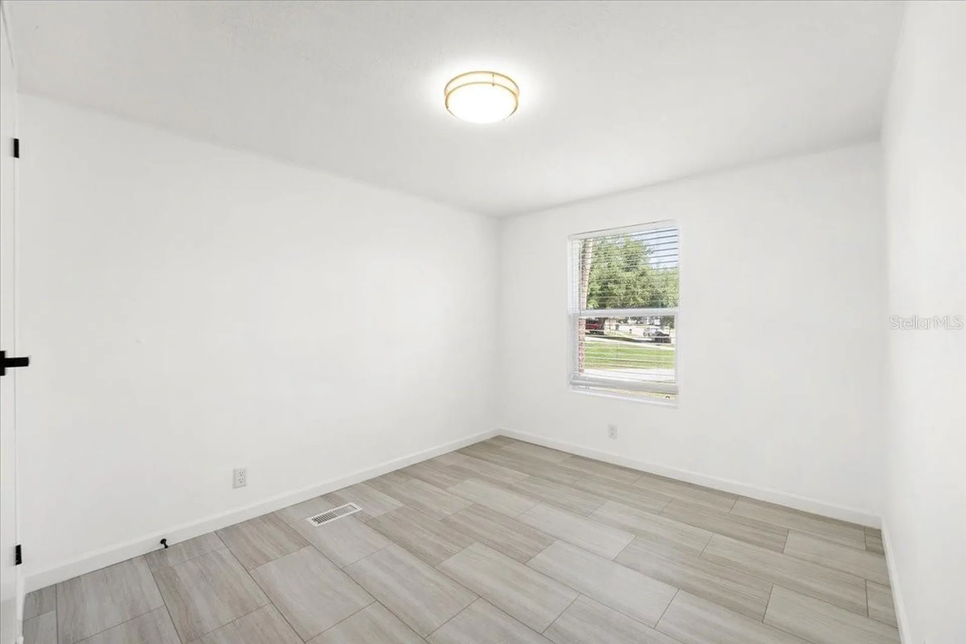 1137 Yaupon Street Daytona Beach FL 32117