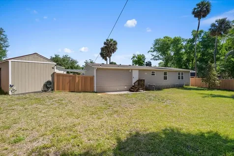 1137 Yaupon Street Daytona Beach FL 32117