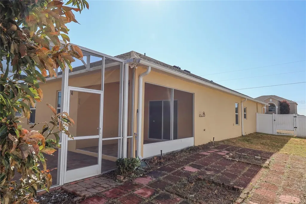 2389 Rock Drive Kissimmee FL 34759