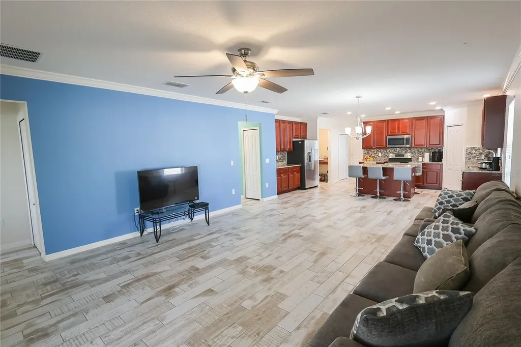 2389 Rock Drive Kissimmee FL 34759