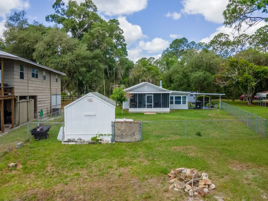 23191 NE 112th Court Road Fort Mc Coy FL 32134