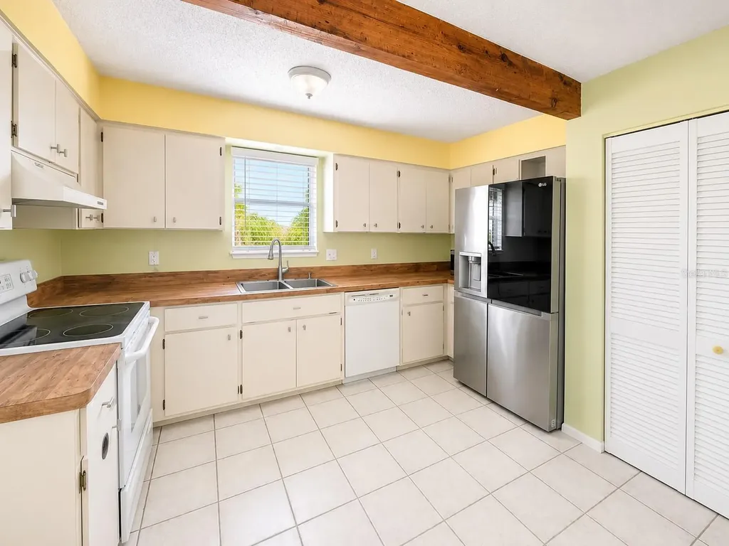 60 Beachcomber Lane Englewood FL 34223