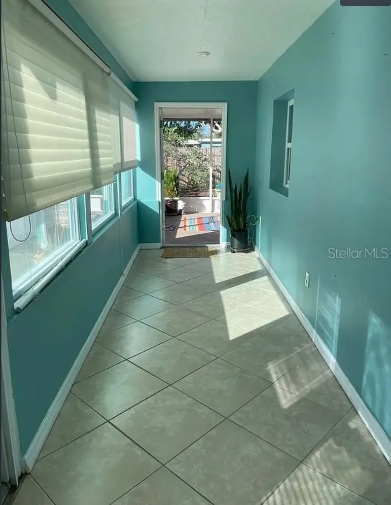 641 Folsom Street S St Petersburg FL 33707